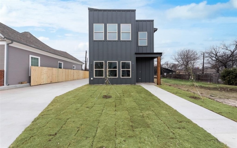 1426 Evans Avenue, Fort Worth, TX 76104, 3 Bedrooms Bedrooms, ,2 BathroomsBathrooms,Residential,For Sale,1426 Evans Avenue,20851467