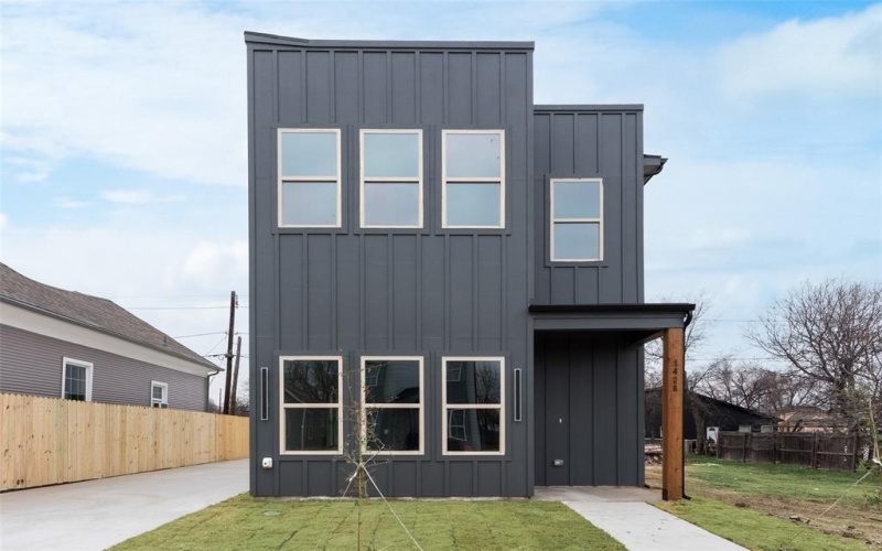 1426 Evans Avenue, Fort Worth, TX 76104, 3 Bedrooms Bedrooms, ,2 BathroomsBathrooms,Residential,For Sale,1426 Evans Avenue,20851467