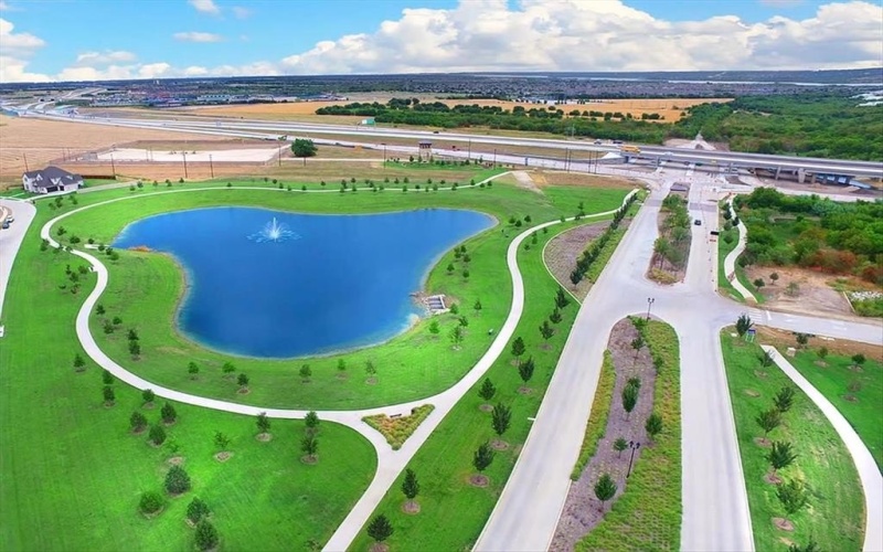 2111 Southpointe Crossing, Mansfield, TX 76063, 4 Bedrooms Bedrooms, ,3 BathroomsBathrooms,Residential,For Sale,2111 Southpointe Crossing,20851494