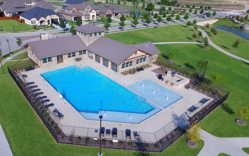 2111 Southpointe Crossing, Mansfield, TX 76063, 4 Bedrooms Bedrooms, ,3 BathroomsBathrooms,Residential,For Sale,2111 Southpointe Crossing,20851494
