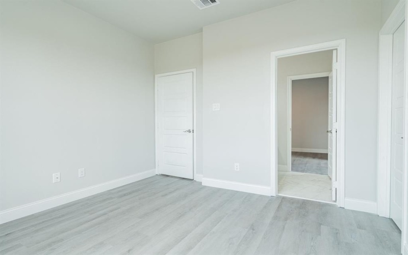 646 County Road 4109, Greenville, TX 75401, 4 Bedrooms Bedrooms, ,5 BathroomsBathrooms,Residential,For Sale,646 County Road 4109,20851502