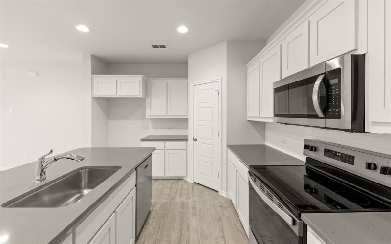 1912 Iris, Melissa, TX 75454, 3 Bedrooms Bedrooms, ,2 BathroomsBathrooms,Residential,For Sale,1912 Iris,20851507