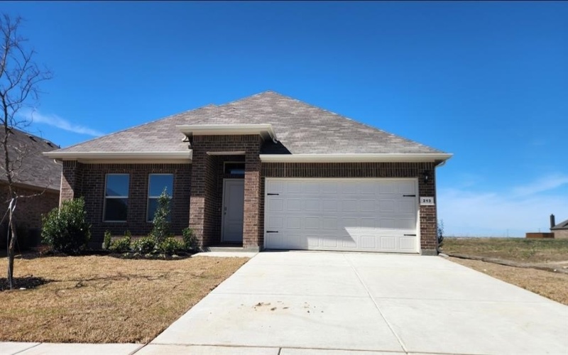 213 TYLER Street, Grandview, TX 76050, 4 Habitaciones Habitaciones , ,2 BañosBaños,Residential,En Venta,213 TYLER Street,20853830