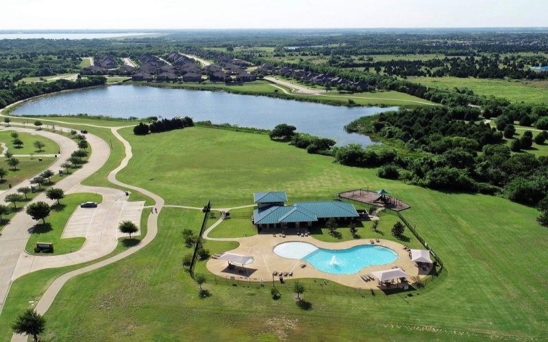 479 Flor Drive, Sunnyvale, TX 75182, 4 Bedrooms Bedrooms, ,3 BathroomsBathrooms,Residential,For Sale,479 Flor Drive,20853943