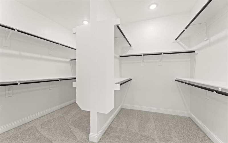479 Flor Drive, Sunnyvale, TX 75182, 4 Bedrooms Bedrooms, ,3 BathroomsBathrooms,Residential,For Sale,479 Flor Drive,20853943
