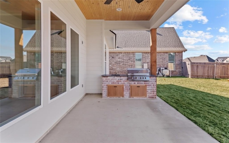 596 Dumaine Drive, Bossier City, LA 71111, 4 Bedrooms Bedrooms, ,3 BathroomsBathrooms,Residential,For Sale,596 Dumaine Drive,20851910
