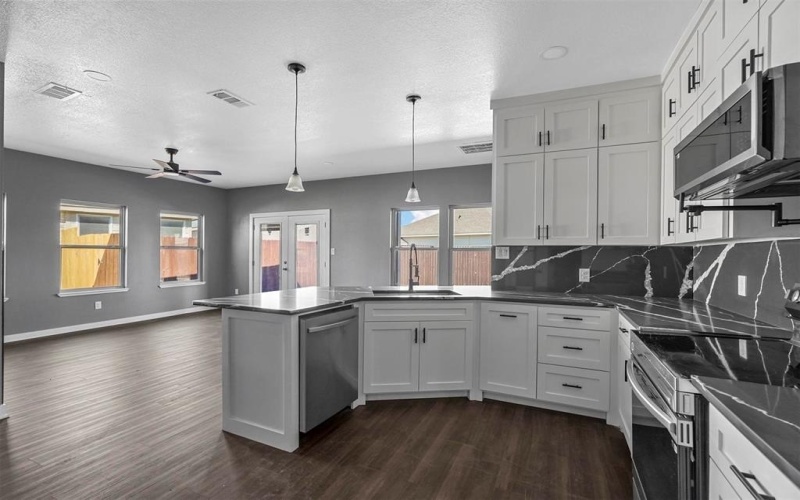 2025 Meadow Park Drive, Princeton, TX 75407, 4 Habitaciones Habitaciones , ,3 BañosBaños,Residential,En Venta,2025 Meadow Park Drive,20852080