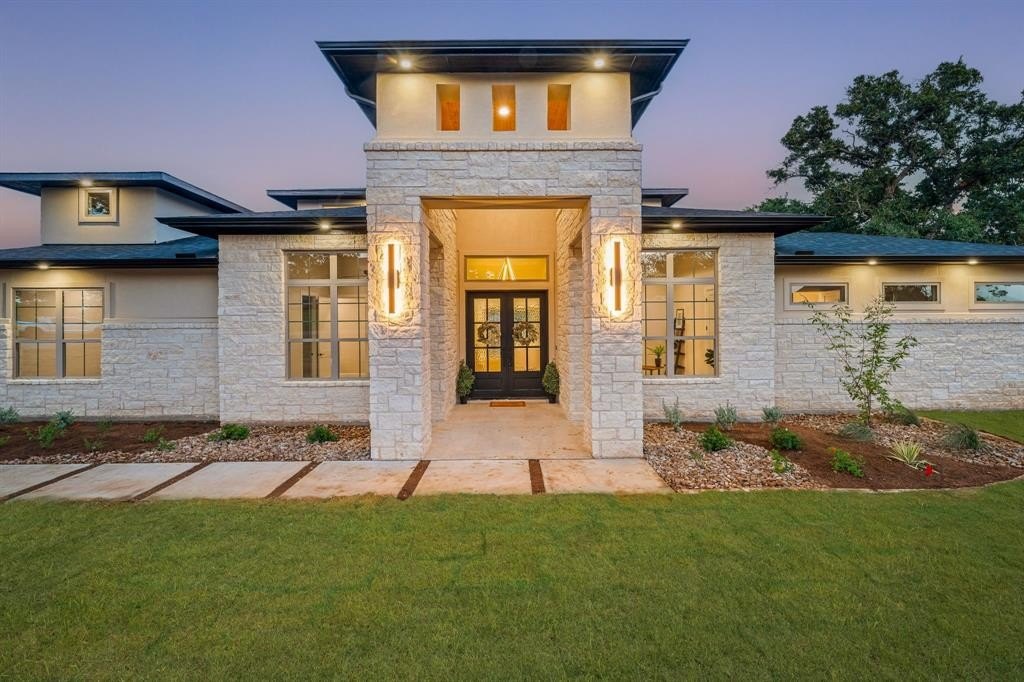 4009 Pinnacle Ridge, Granbury, TX 76049, 3 Bedrooms Bedrooms, ,3 BathroomsBathrooms,Residential,For Sale,4009 Pinnacle Ridge,20856795