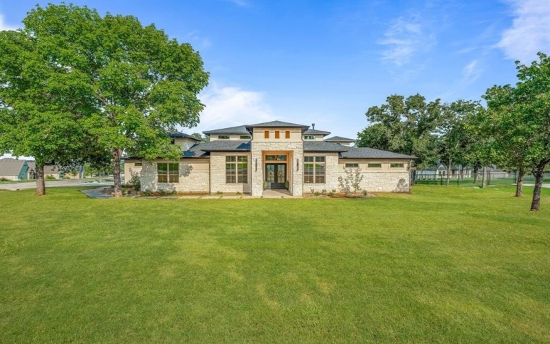 4009 Pinnacle Ridge, Granbury, TX 76049, 3 Bedrooms Bedrooms, ,3 BathroomsBathrooms,Residential,For Sale,4009 Pinnacle Ridge,20856795