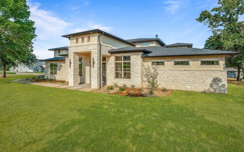 4009 Pinnacle Ridge, Granbury, TX 76049, 3 Bedrooms Bedrooms, ,3 BathroomsBathrooms,Residential,For Sale,4009 Pinnacle Ridge,20856795