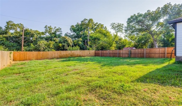 1209 W Johnson Street, Denison, TX 75020, 4 Bedrooms Bedrooms, ,2 BathroomsBathrooms,Residential Lease,For Rent,1209 W Johnson Street,20856796