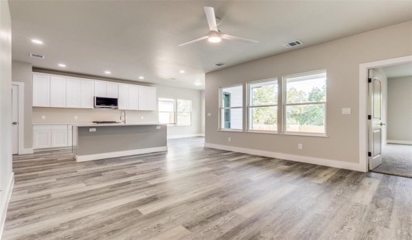 1209 W Johnson Street, Denison, TX 75020, 4 Bedrooms Bedrooms, ,2 BathroomsBathrooms,Residential Lease,For Rent,1209 W Johnson Street,20856796