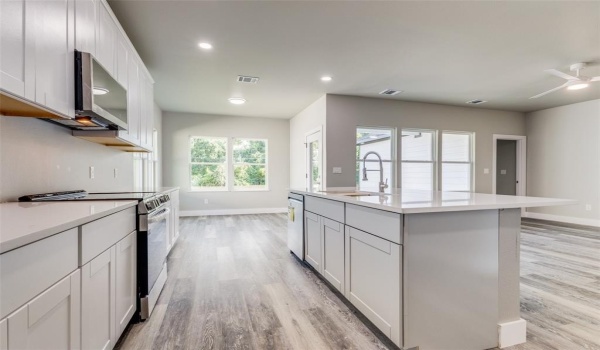 1209 W Johnson Street, Denison, TX 75020, 4 Bedrooms Bedrooms, ,2 BathroomsBathrooms,Residential Lease,For Rent,1209 W Johnson Street,20856796