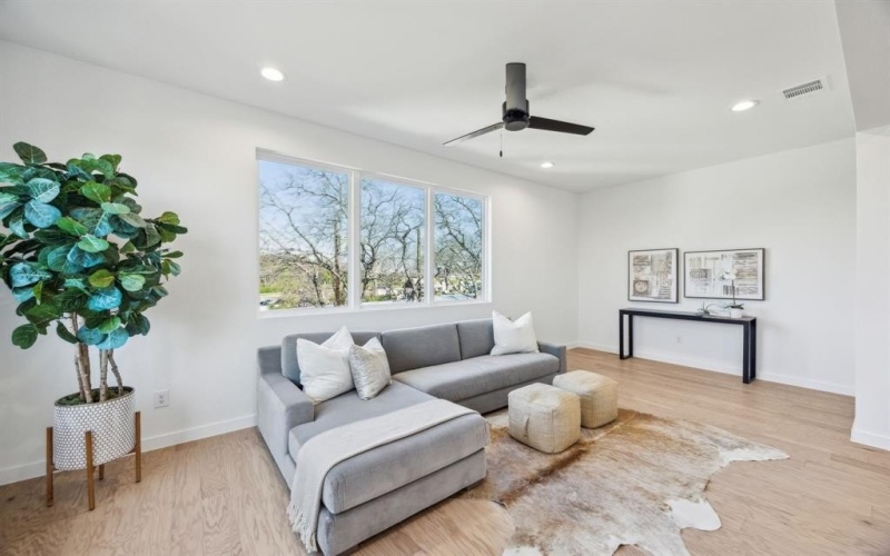 8635 Angora Street, Dallas, TX 75218, 4 Bedrooms Bedrooms, ,5 BathroomsBathrooms,Residential,For Sale,8635 Angora Street,20857142