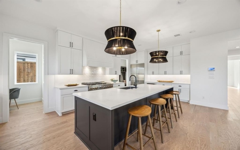 8635 Angora Street, Dallas, TX 75218, 4 Bedrooms Bedrooms, ,5 BathroomsBathrooms,Residential,For Sale,8635 Angora Street,20857142