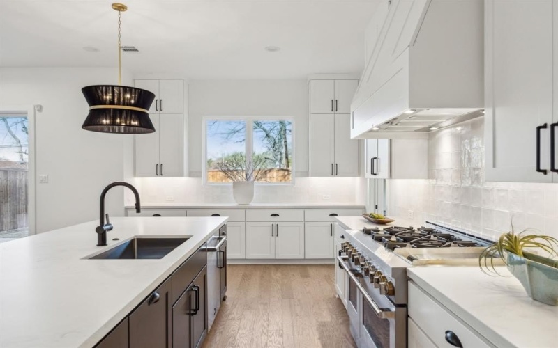8635 Angora Street, Dallas, TX 75218, 4 Bedrooms Bedrooms, ,5 BathroomsBathrooms,Residential,For Sale,8635 Angora Street,20857142