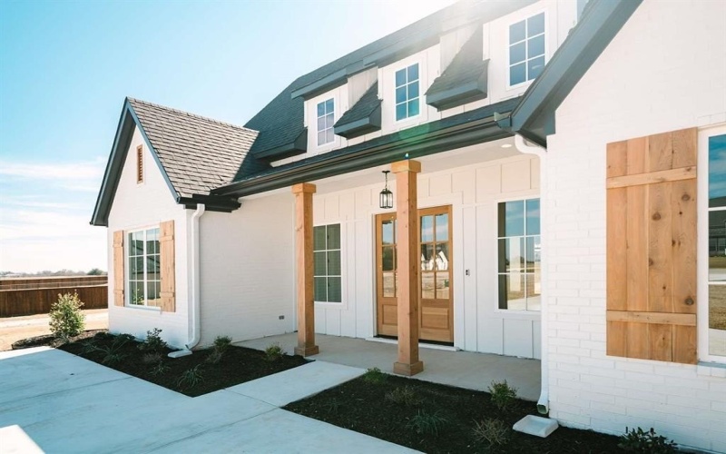 1000 Twin Creeks Drive, Weatherford, TX 76088, 3 Bedrooms Bedrooms, ,2 BathroomsBathrooms,Residential,For Sale,1000 Twin Creeks Drive,20857160