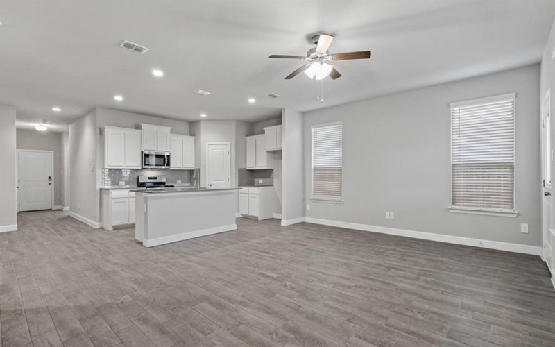 525 PICKETT CREEK Drive, Fort Worth, TX 76008, 5 Habitaciones Habitaciones , ,3 BañosBaños,Residential,En Venta,525 PICKETT CREEK Drive,20854855