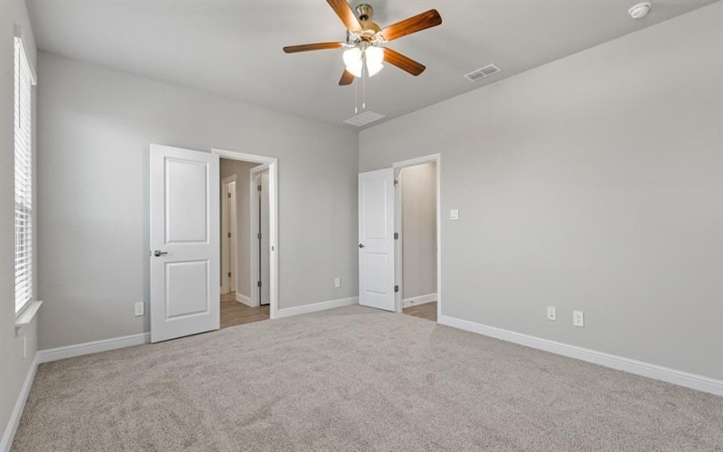 525 PICKETT CREEK Drive, Fort Worth, TX 76008, 5 Habitaciones Habitaciones , ,3 BañosBaños,Residential,En Venta,525 PICKETT CREEK Drive,20854855