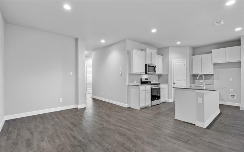 525 PICKETT CREEK Drive, Fort Worth, TX 76008, 5 Habitaciones Habitaciones , ,3 BañosBaños,Residential,En Venta,525 PICKETT CREEK Drive,20854855