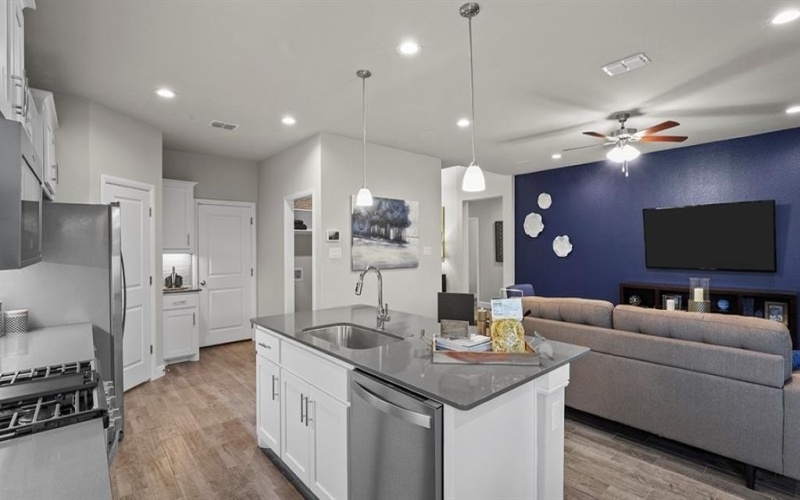 15137 GREEN BLUFF Drive, Fort Worth, TX 76008, 4 Bedrooms Bedrooms, ,2 BathroomsBathrooms,Residential,For Sale,15137 GREEN BLUFF Drive,20854889