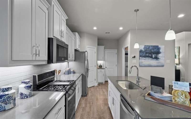 15137 GREEN BLUFF Drive, Fort Worth, TX 76008, 4 Bedrooms Bedrooms, ,2 BathroomsBathrooms,Residential,For Sale,15137 GREEN BLUFF Drive,20854889