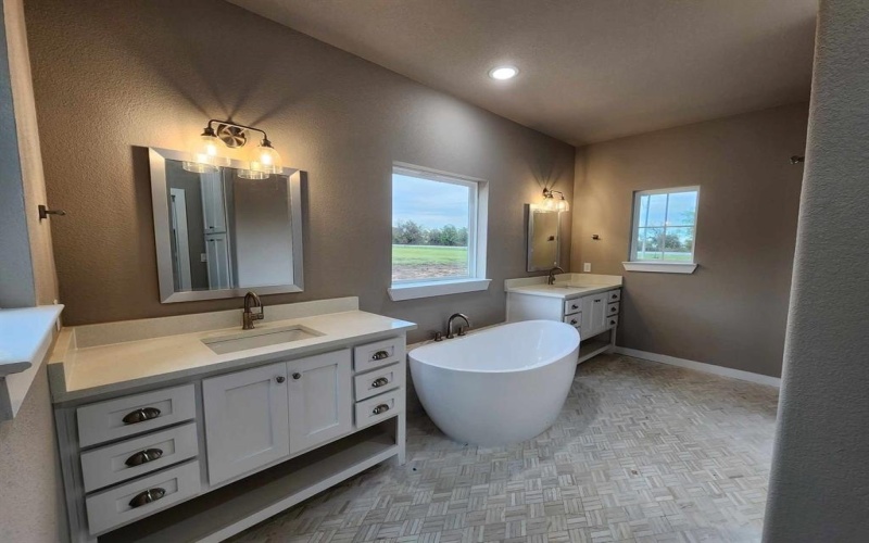 4140 FM 4, Cleburne, TX 76031, 4 Habitaciones Habitaciones , ,3 BañosBaños,Residential,En Venta,4140 FM 4,20855525