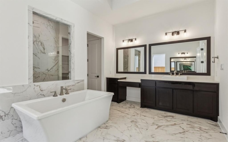 3879 Vase Vine Place, Frisco, TX 75033, 5 Bedrooms Bedrooms, ,5 BathroomsBathrooms,Residential,For Sale,3879 Vase Vine Place,20855579