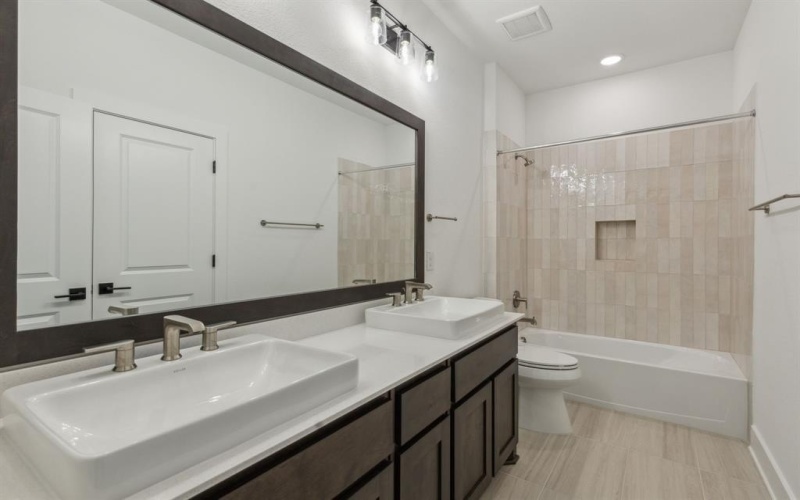 3879 Vase Vine Place, Frisco, TX 75033, 5 Bedrooms Bedrooms, ,5 BathroomsBathrooms,Residential,For Sale,3879 Vase Vine Place,20855579