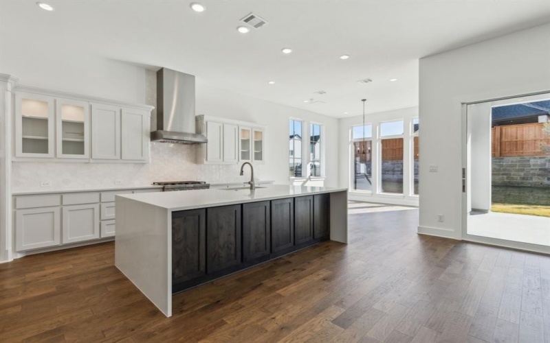 3879 Vase Vine Place, Frisco, TX 75033, 5 Bedrooms Bedrooms, ,5 BathroomsBathrooms,Residential,For Sale,3879 Vase Vine Place,20855579