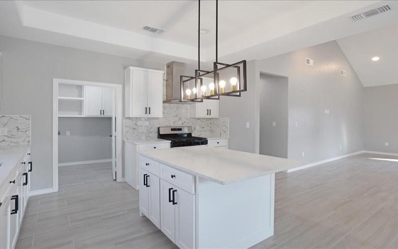 1007 E 1st Street, Mount Pleasant, TX 75455, 3 Bedrooms Bedrooms, ,2 BathroomsBathrooms,Residential,For Sale,1007 E 1st Street,20855859
