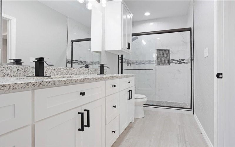 1007 E 1st Street, Mount Pleasant, TX 75455, 3 Bedrooms Bedrooms, ,2 BathroomsBathrooms,Residential,For Sale,1007 E 1st Street,20855859