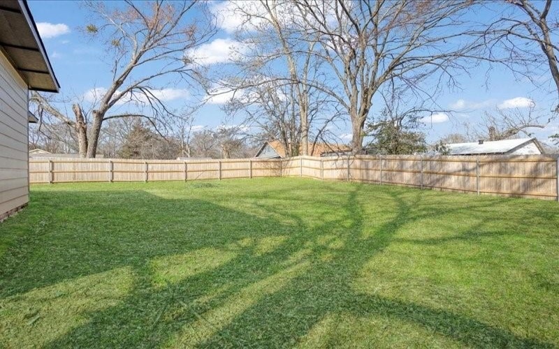 1007 E 1st Street, Mount Pleasant, TX 75455, 3 Bedrooms Bedrooms, ,2 BathroomsBathrooms,Residential,For Sale,1007 E 1st Street,20855859