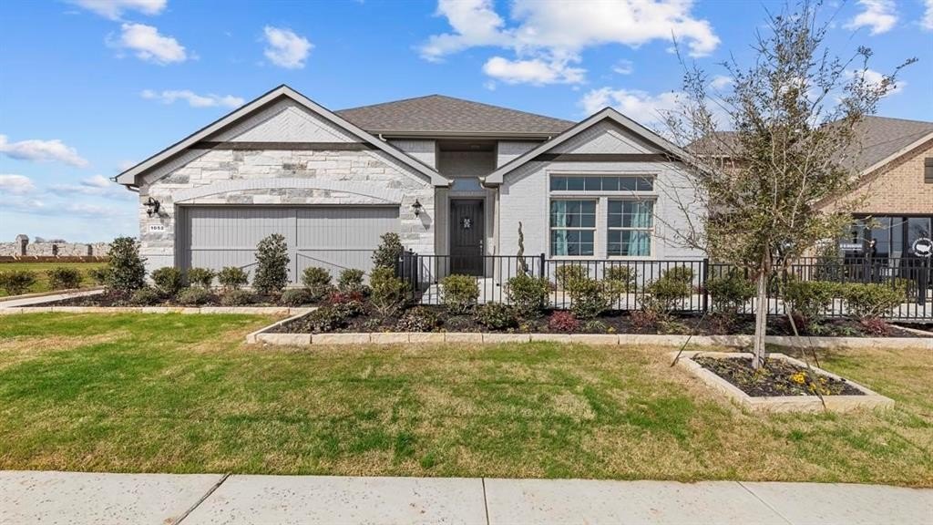 1052 KENSINGTON Court, Argyle, TX 76226, 4 Bedrooms Bedrooms, ,2 BathroomsBathrooms,Residential,For Sale,1052 KENSINGTON Court,20855939