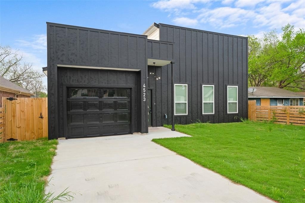 4523 Solar Lane, Dallas, TX 75216, 4 Bedrooms Bedrooms, ,2 BathroomsBathrooms,Residential,For Sale,4523 Solar Lane,20856009