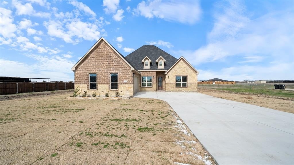5133 E Holly, Crandall, TX 75114, 4 Bedrooms Bedrooms, ,5 BathroomsBathrooms,Residential,For Sale,5133 E Holly,20856090