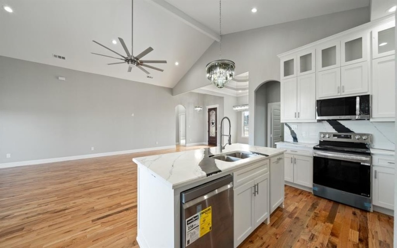 5133 E Holly, Crandall, TX 75114, 4 Bedrooms Bedrooms, ,5 BathroomsBathrooms,Residential,For Sale,5133 E Holly,20856090
