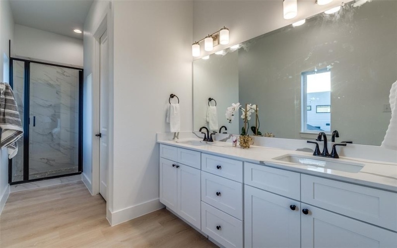 1602 Andrade Place, Dallas, TX 75204, 3 Bedrooms Bedrooms, ,2 BathroomsBathrooms,Residential,For Sale,1602 Andrade Place,20856185