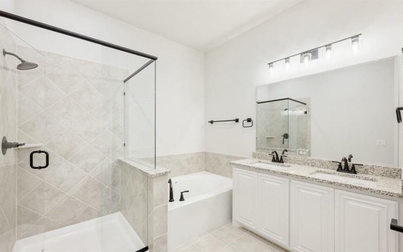 1244 Amberwood Lane, Red Oak, TX 75154, 5 Habitaciones Habitaciones , ,5 BañosBaños,Residential,En Venta,1244 Amberwood Lane,20860040