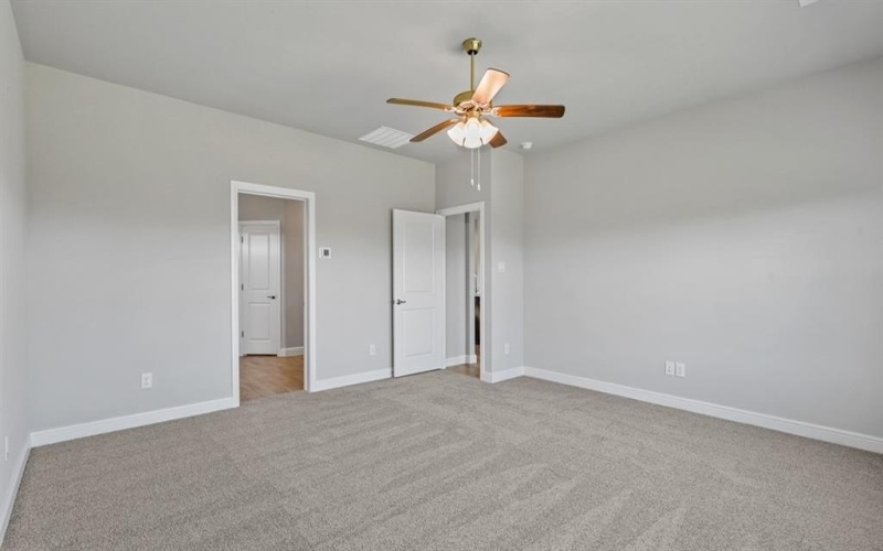 1301 SPEERS Drive, Mansfield, TX 76063, 5 Bedrooms Bedrooms, ,3 BathroomsBathrooms,Residential,For Sale,1301 SPEERS Drive,20860332