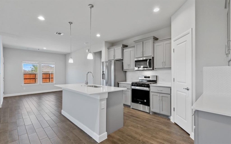1301 SPEERS Drive, Mansfield, TX 76063, 5 Bedrooms Bedrooms, ,3 BathroomsBathrooms,Residential,For Sale,1301 SPEERS Drive,20860332