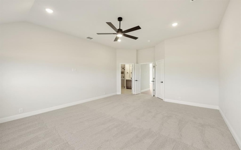 304 Alina Street, Burleson, TX 76028, 4 Habitaciones Habitaciones , ,2 BañosBaños,Residential,En Venta,304 Alina Street,20857513