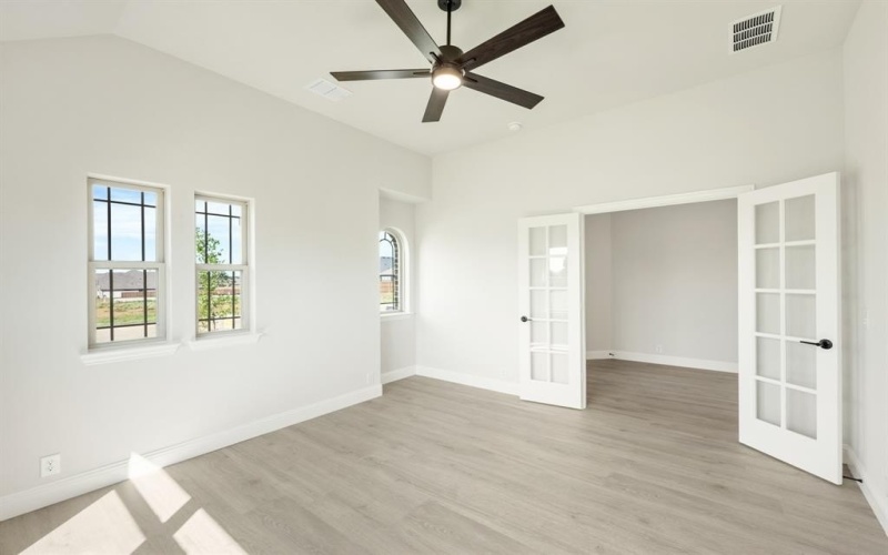304 Alina Street, Burleson, TX 76028, 4 Habitaciones Habitaciones , ,2 BañosBaños,Residential,En Venta,304 Alina Street,20857513