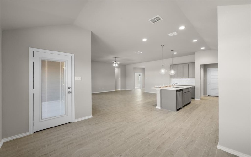 433 Falcon, Azle, TX 76020, 3 Habitaciones Habitaciones , ,2 BañosBaños,Residential,En Venta,433 Falcon,20860488