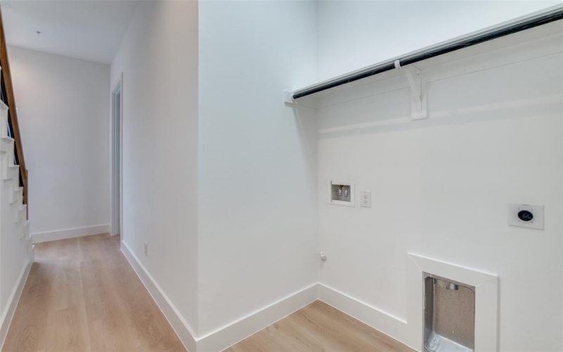 1614 Andrade Place, Dallas, TX 75204, 2 Bedrooms Bedrooms, ,2 BathroomsBathrooms,Residential,For Sale,1614 Andrade Place,20860582