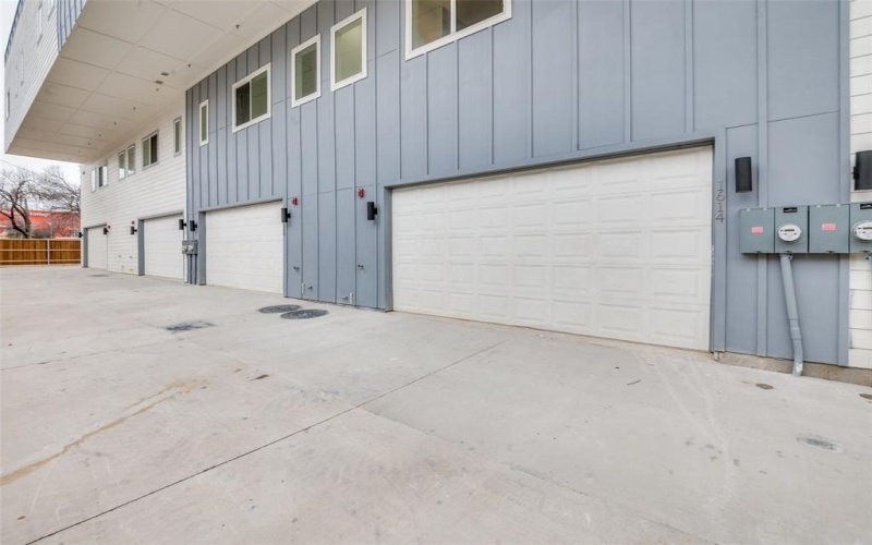 1614 Andrade Place, Dallas, TX 75204, 2 Bedrooms Bedrooms, ,2 BathroomsBathrooms,Residential,For Sale,1614 Andrade Place,20860582