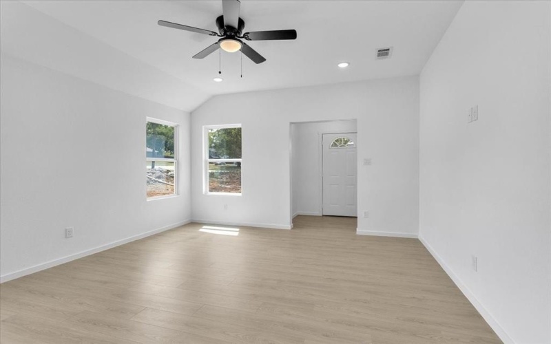 415 E Monterey Street, Denison, TX 75021, 3 Bedrooms Bedrooms, ,2 BathroomsBathrooms,Residential,For Sale,415 E Monterey Street,20857802