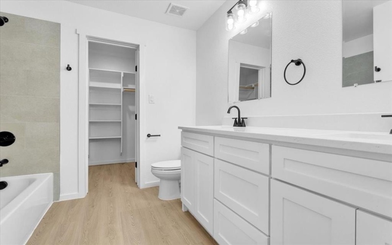 415 E Monterey Street, Denison, TX 75021, 3 Bedrooms Bedrooms, ,2 BathroomsBathrooms,Residential,For Sale,415 E Monterey Street,20857802