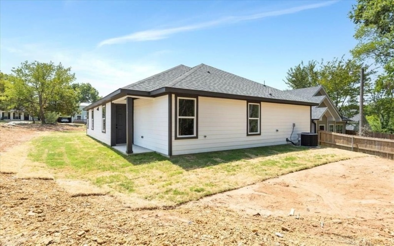 415 E Monterey Street, Denison, TX 75021, 3 Bedrooms Bedrooms, ,2 BathroomsBathrooms,Residential,For Sale,415 E Monterey Street,20857802