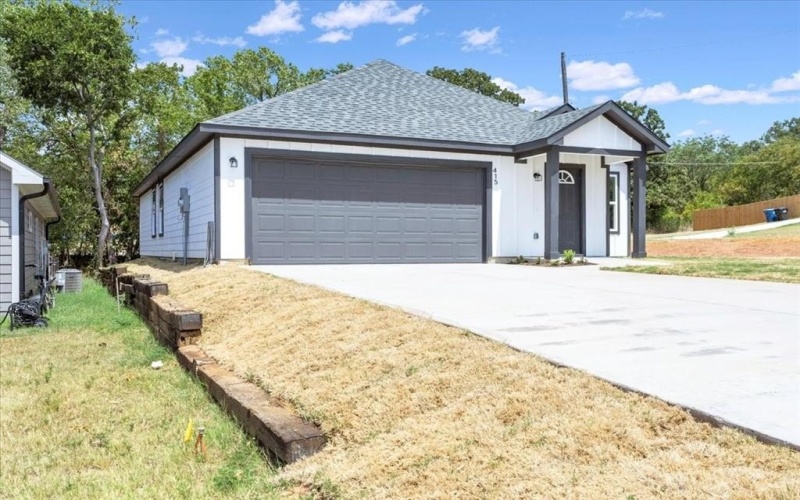 415 E Monterey Street, Denison, TX 75021, 3 Bedrooms Bedrooms, ,2 BathroomsBathrooms,Residential,For Sale,415 E Monterey Street,20857802
